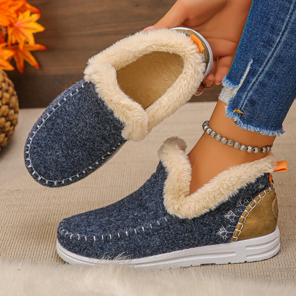 Round Toe Fleece-Lined Ankle Boots