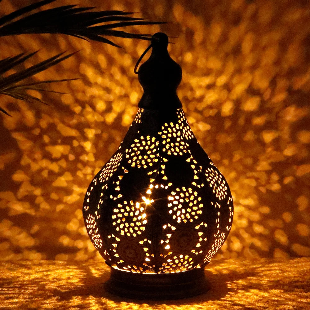 Moroccan Metal Hanging Lamp Battery Powered 29.5cm Tall Cordless Table Lamp for Home Decoration for Living Room Weddings