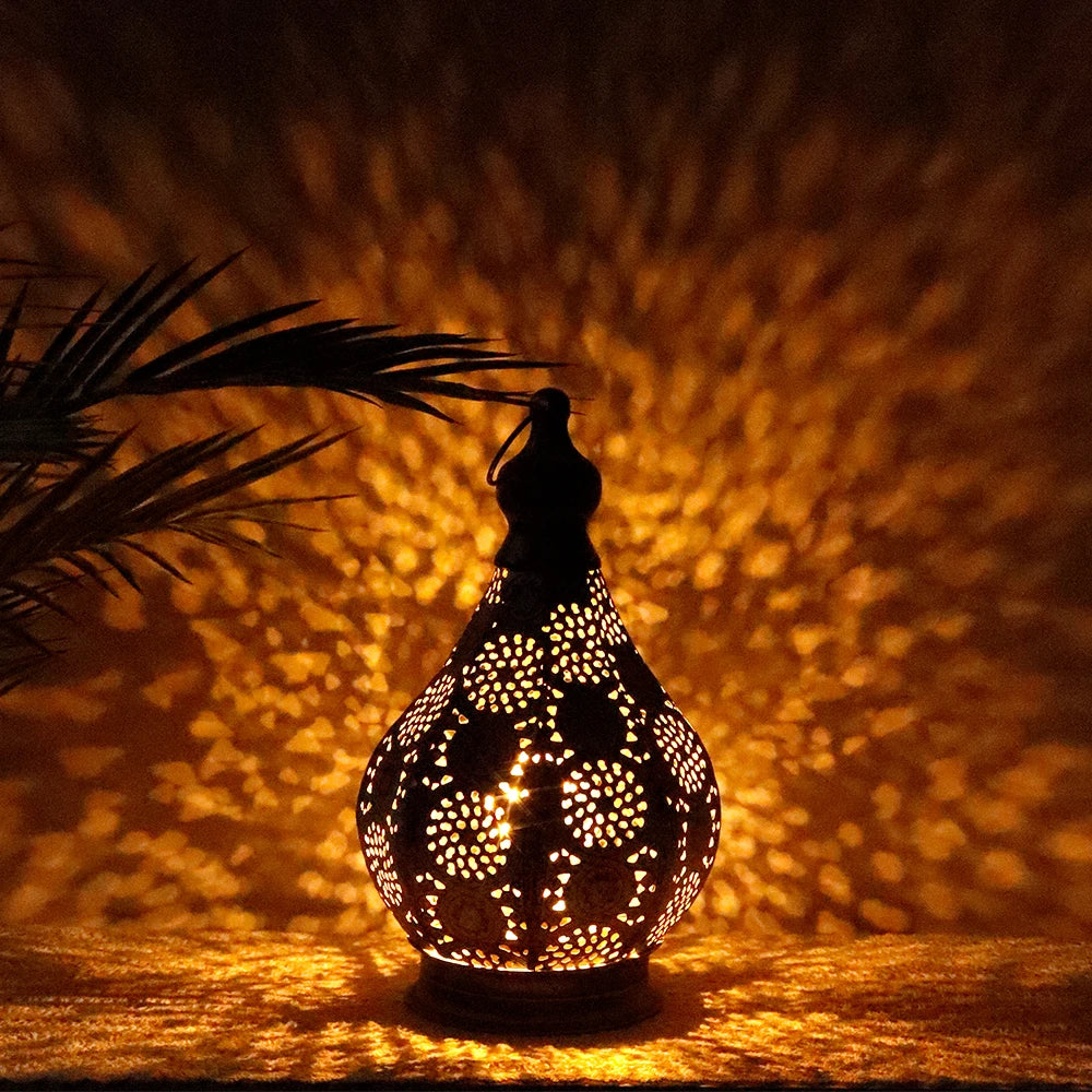 Moroccan Metal Hanging Lamp Battery Powered 29.5cm Tall Cordless Table Lamp for Home Decoration for Living Room Weddings