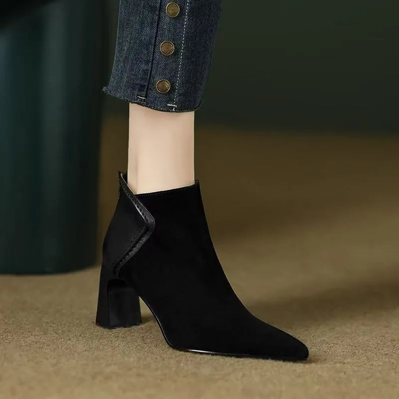 Point Toe Boots for Women Carved Flowers Heels Boots Zipper Western Designer Lady Heel Boots Retro Comfortable Pumps Botas Mujer