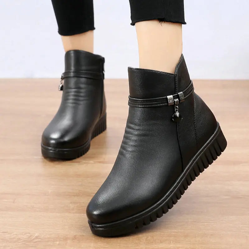 Autumn Winter Fashion Boots Women Leather Ankle Warm Boots women's casual ankle boots mother flat warm non-slip cotton shoes