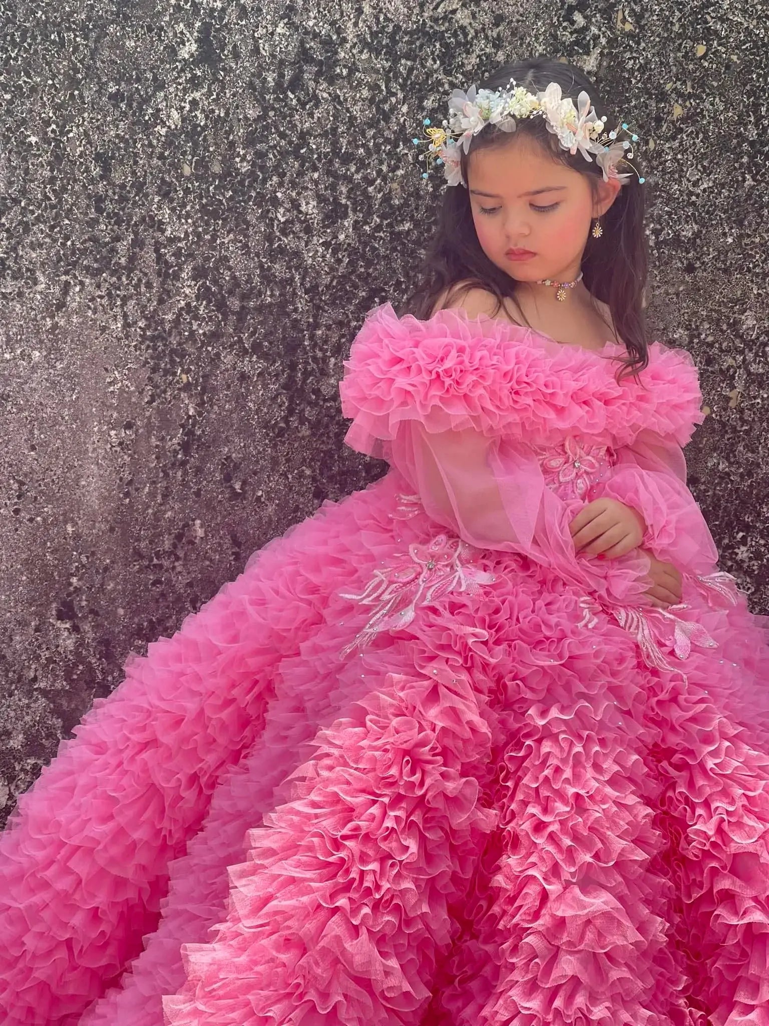 Pink Flower Girl Dresses for Wedding Crystal Ruffles Off the Shoulder First Communion Kids Birthday Party Gown Party Dress