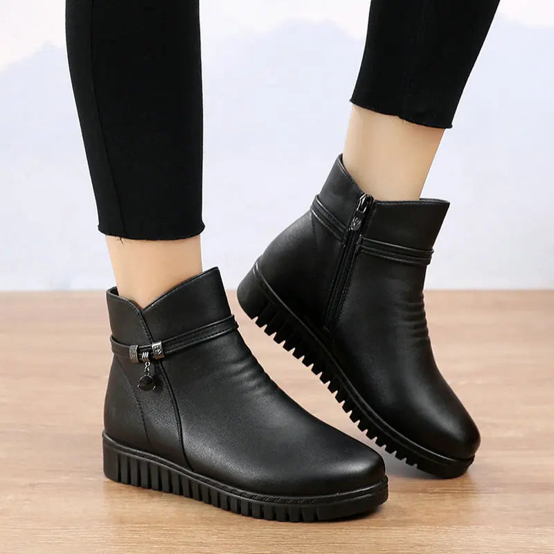 Autumn Winter Fashion Boots Women Leather Ankle Warm Boots women's casual ankle boots mother flat warm non-slip cotton shoes
